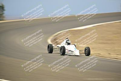 media/Jan-26-2025-CalClub SCCA (Sun) [[cfcea7df88]]/Group 7/Race/